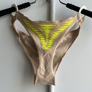 PINUP STARS  bikini  size 6